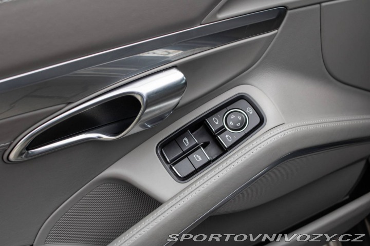 Porsche Carrera GT S manual 2012