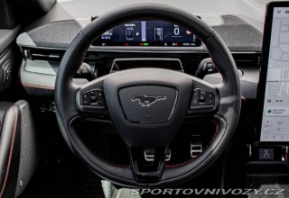 Ford Mustang Mach-E  273kw 2021