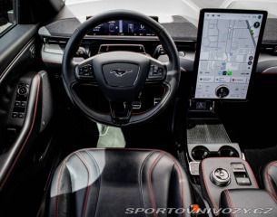 Ford Mustang Mach-E  273kw 2021