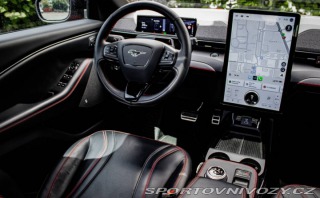 Ford Mustang Mach-E  273kw 2021