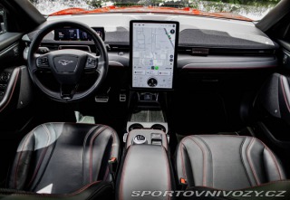 Ford Mustang Mach-E  273kw 2021