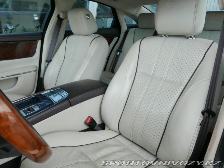 Jaguar XJ 3,0 V6 Diesel Panorama Au 2010