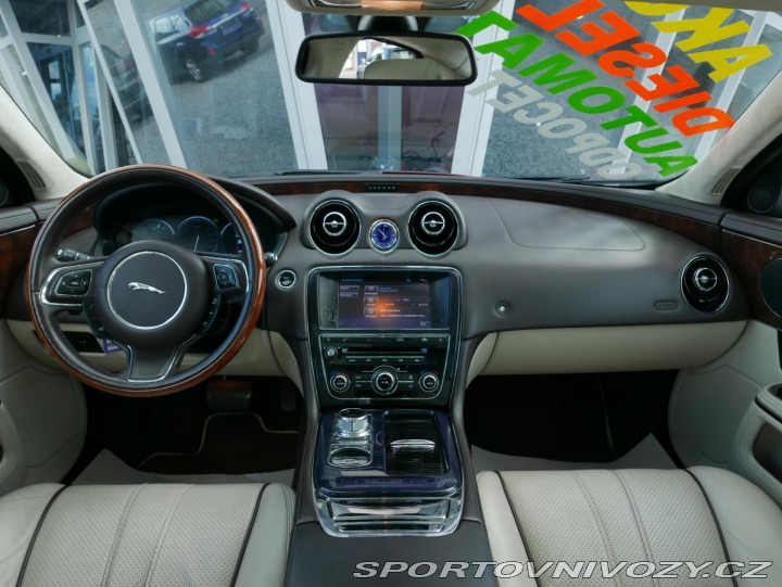 Jaguar XJ 3,0 V6 Diesel Panorama Au 2010