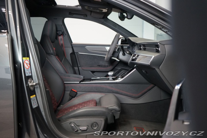 Audi RS6 PERFORMANCE*B&O*ZÁRUK 2023
