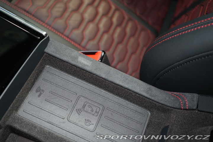 Audi RS6 PERFORMANCE*B&O*ZÁRUK 2023