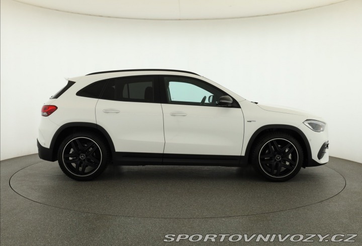 Mercedes-Benz Ostatní modely GLA AMG Line GLA 35 AMG 4MATI 2021