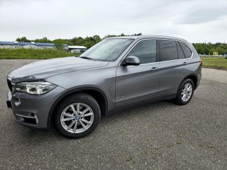 BMW M5 3,0