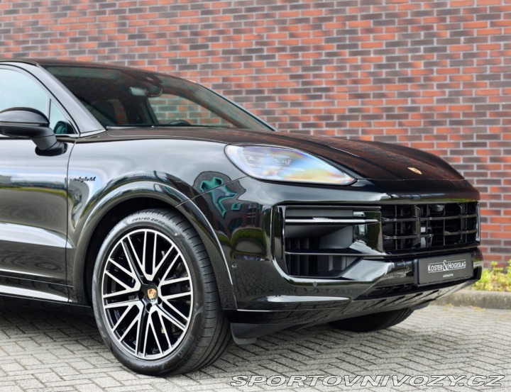 Porsche Cayenne Coupe E-Hybrid *Panoráma 2025