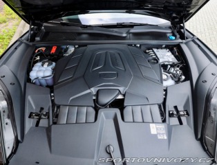 Porsche Cayenne Coupe E-Hybrid *Panoráma 2025