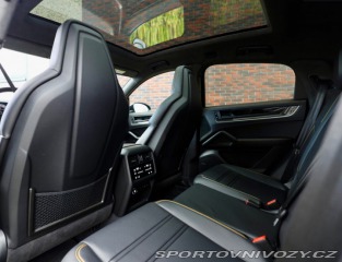 Porsche Cayenne Coupe E-Hybrid *Panoráma 2025