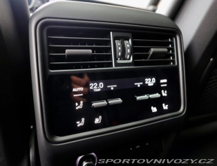 Porsche Cayenne Coupe E-Hybrid *Panoráma 2025