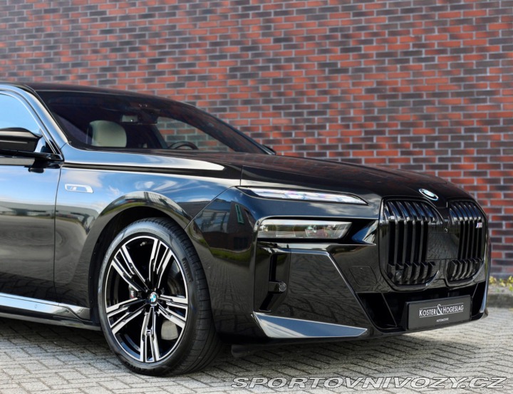 BMW 7 M760e xDrive *SkyLounge* 2023