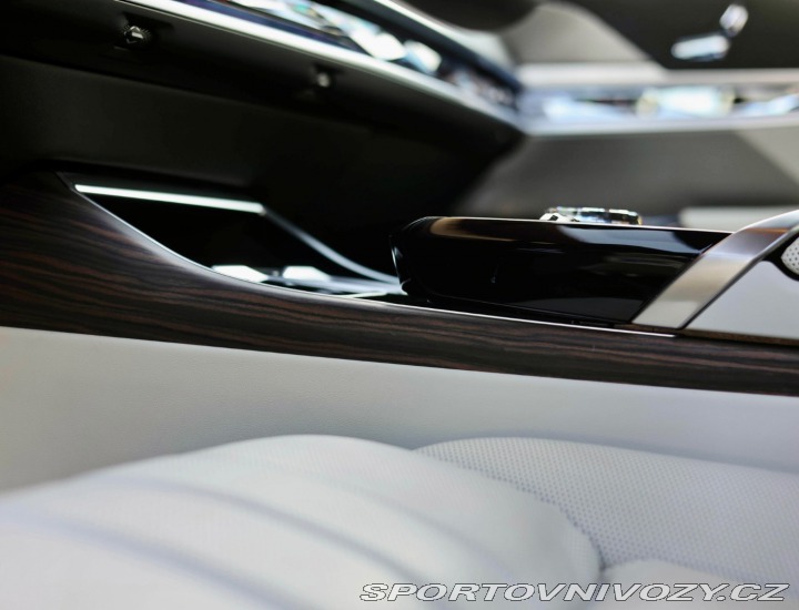 BMW 7 M760e xDrive *SkyLounge* 2023