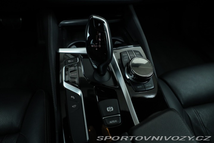 BMW 5 530XD nejvybavenější v ČR 2017