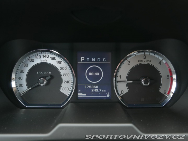 Jaguar XF 3,0D Premium Luxury REZER 2010