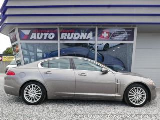 Jaguar XF 3,0D Premium Luxury REZER 2010