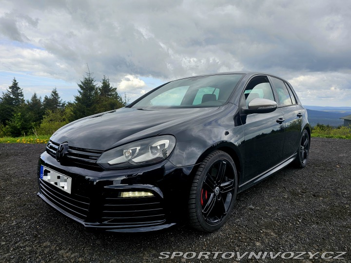 Volkswagen Golf R 2010