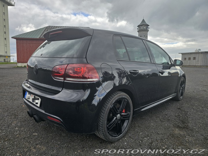 Volkswagen Golf R 2010