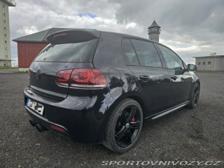 Volkswagen Golf R 2010