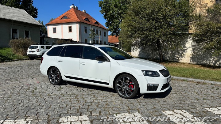 Škoda Octavia RS Combi 2.0 DSG 162 kW 2014