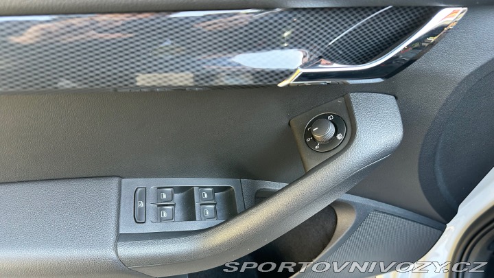 Škoda Octavia RS Combi 2.0 DSG 162 kW 2014