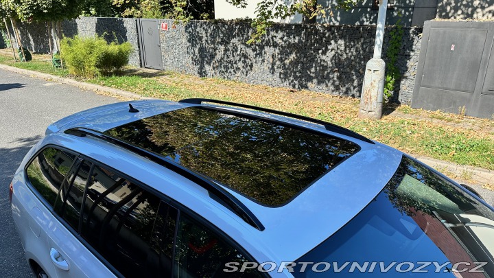 Škoda Octavia RS Combi 2.0 DSG 162 kW 2014