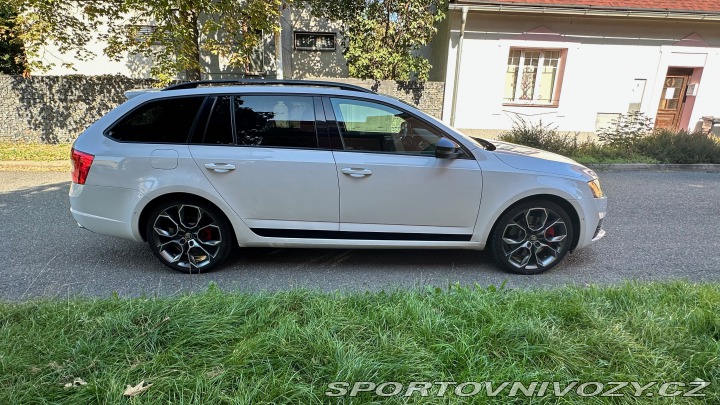 Škoda Octavia RS Combi 2.0 DSG 162 kW 2014