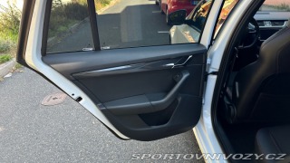 Škoda Octavia RS Combi 2.0 DSG 162 kW 2014