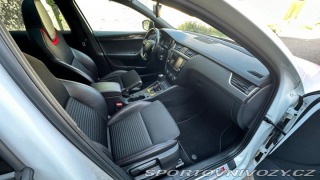 Škoda Octavia RS Combi 2.0 DSG 162 kW 2014