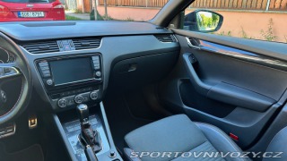 Škoda Octavia RS Combi 2.0 DSG 162 kW 2014