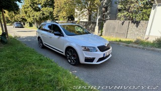 Škoda Octavia RS Combi 2.0 DSG 162 kW 2014