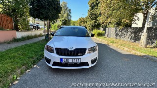 Škoda Octavia RS Combi 2.0 DSG 162 kW 2014