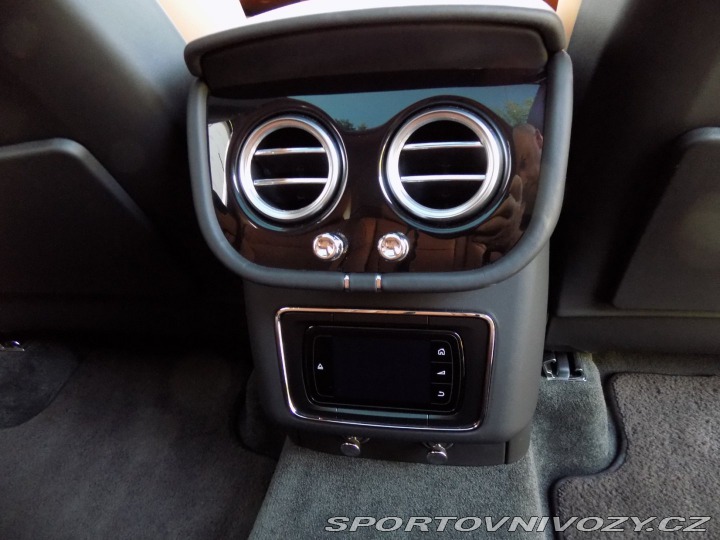 Bentley Bentayga V12/4WD/Night Vision/PANO 2018