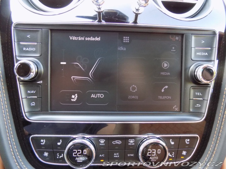 Bentley Bentayga V12/4WD/Night Vision/PANO 2018
