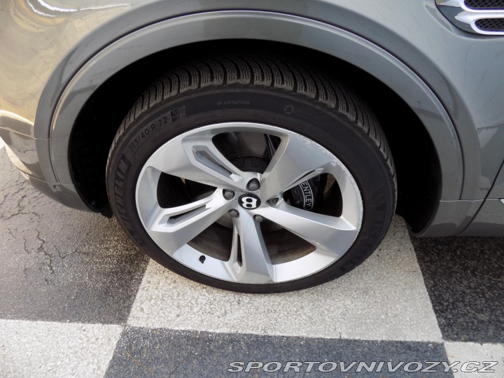 Bentley Bentayga V12/4WD/Night Vision/PANO 2018