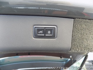Bentley Bentayga V12/4WD/Night Vision/PANO 2018
