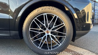 Porsche Cayenne  2025