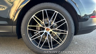 Porsche Cayenne  2025