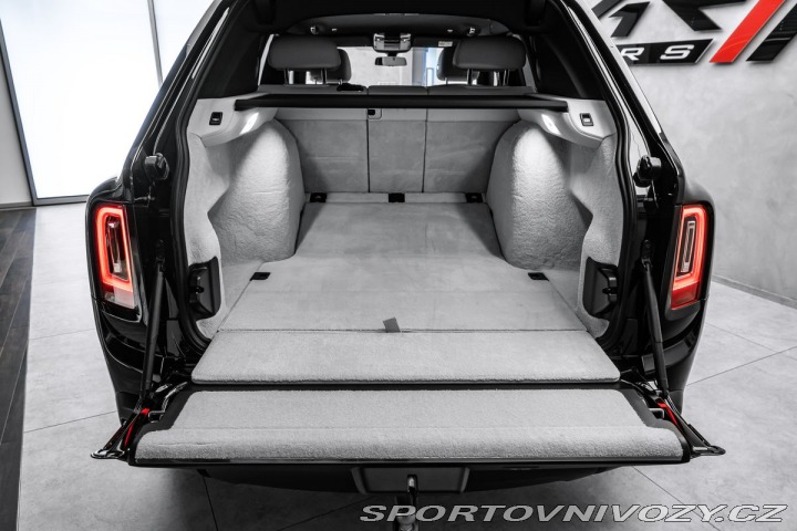 Rolls Royce Cullinan 2020