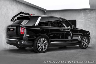 Rolls Royce Cullinan  2020
