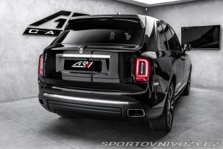 Rolls Royce Cullinan  2020