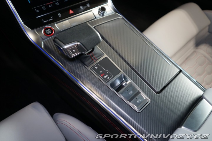 Audi RS6 Avant Exclusive B&O M 2024