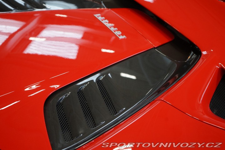 Ferrari F8 SPIDER*LIFT*CARBON*ZÁRUKA 2023