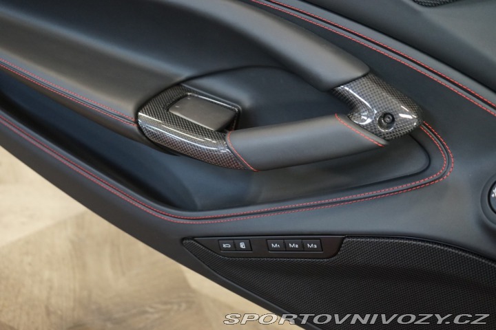 Ferrari F8 SPIDER*LIFT*CARBON*ZÁRUKA 2023