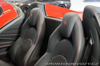 Ferrari F8 SPIDER*LIFT*CARBON*ZÁRUKA 2023