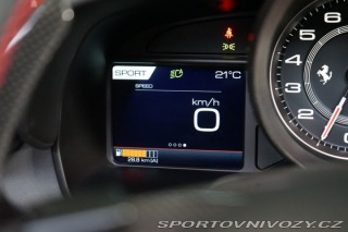 Ferrari F8 SPIDER*LIFT*CARBON*ZÁRUKA 2023