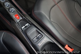 Ferrari F8 SPIDER*LIFT*CARBON*ZÁRUKA 2023