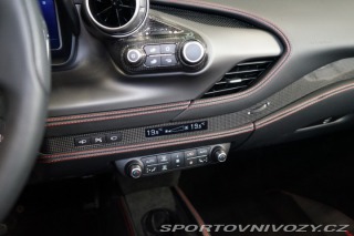 Ferrari F8 SPIDER*LIFT*CARBON*ZÁRUKA 2023