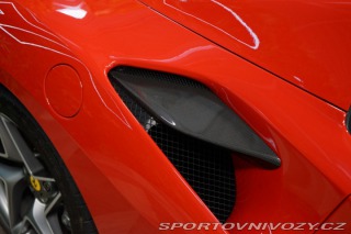 Ferrari F8 SPIDER*LIFT*CARBON*ZÁRUKA 2023
