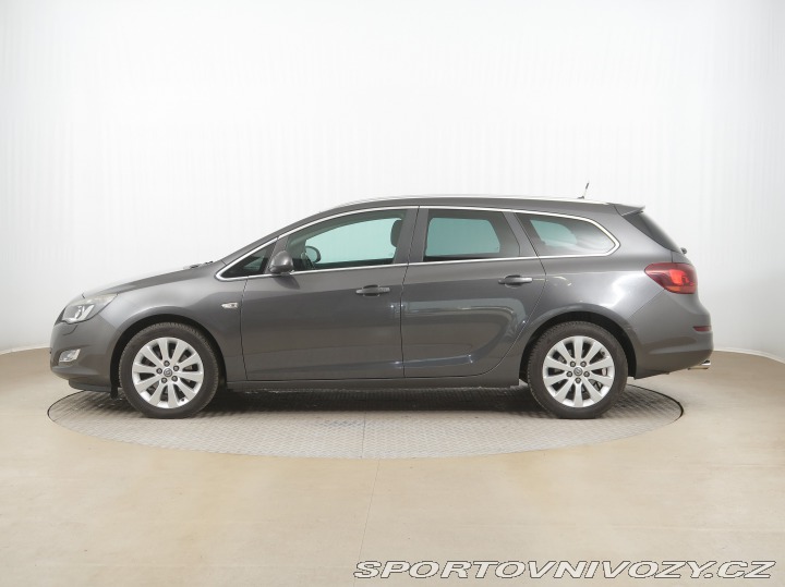 Opel Astra 1.6 T 2011